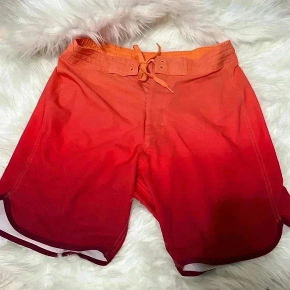 Old Navy Red/Orange Men’s Swimming Trunks Shorts - Picture 1 of 4